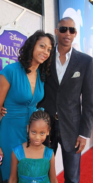 Privates Lives Of Pippa